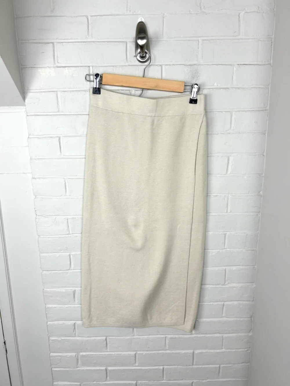 Banana Republic Cream Knit Faux Wrap Skirt Size XS Tall